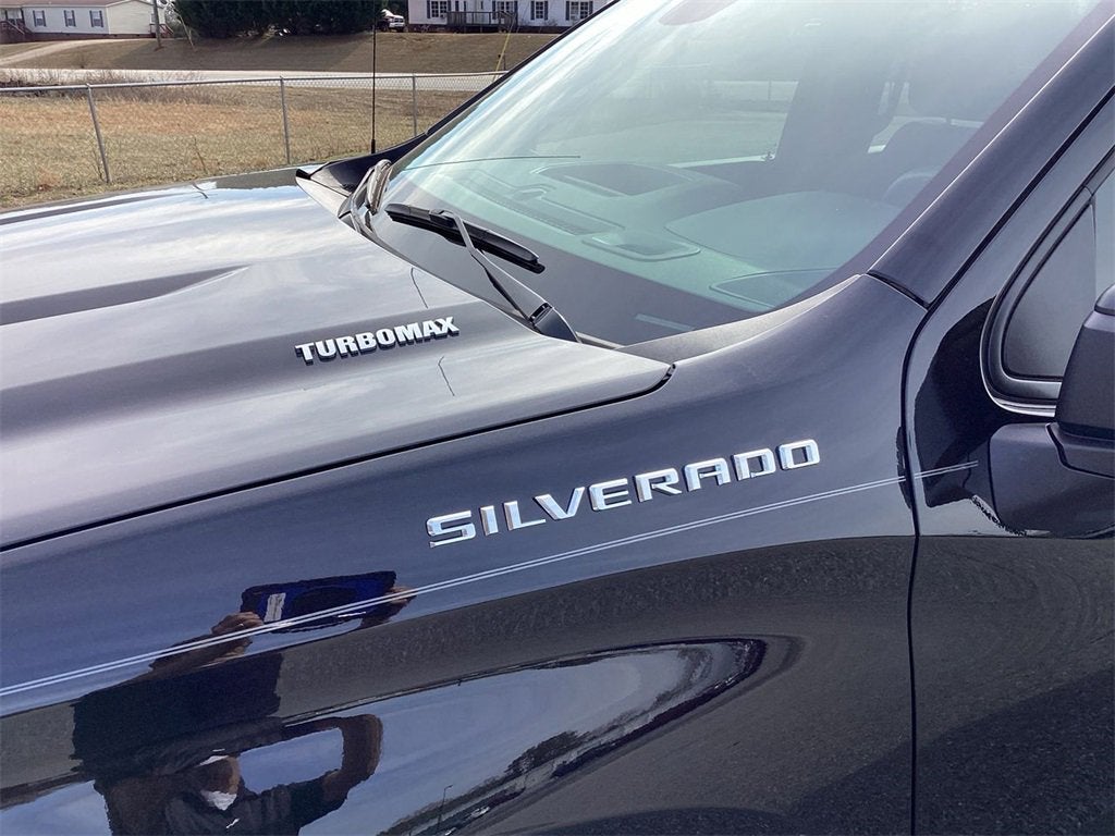 2025 Chevrolet Silverado 1500 Custom