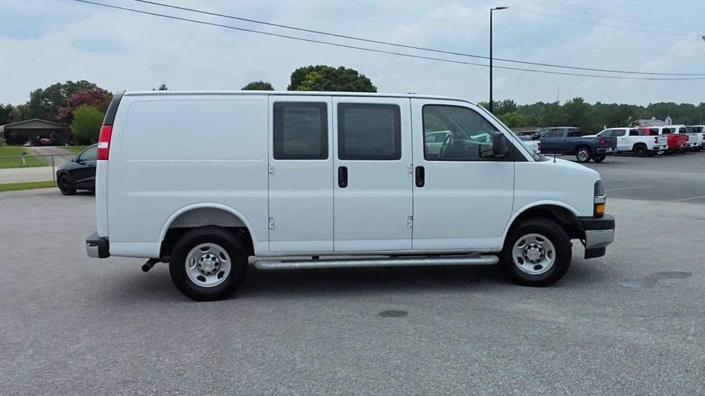 2025 Chevrolet Express Cargo WT