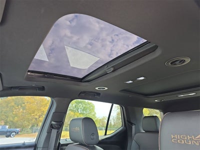 2023 Chevrolet Traverse High Country
