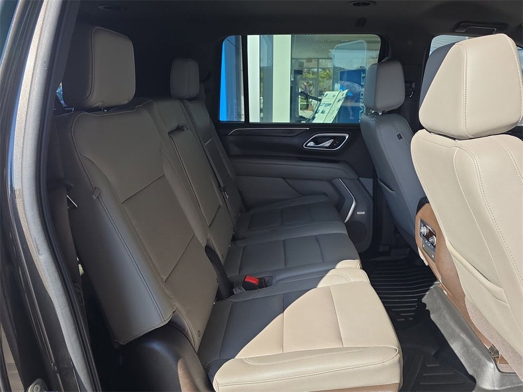 2021 Chevrolet Suburban LT