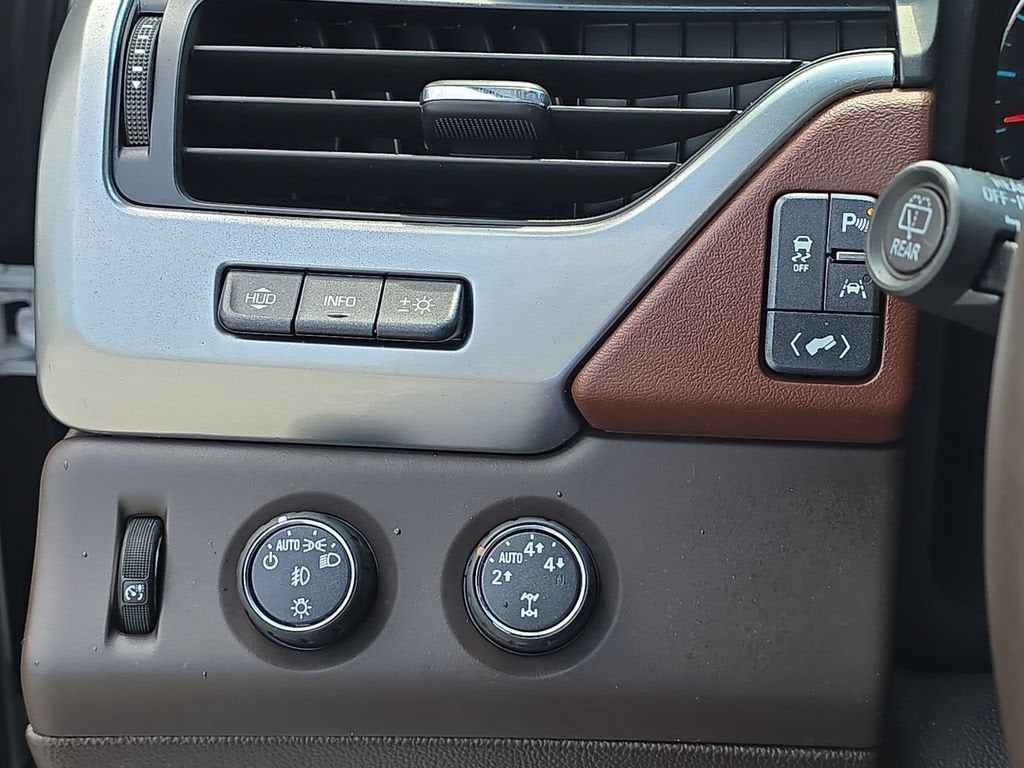 2016 Chevrolet Tahoe LTZ - Photo 18