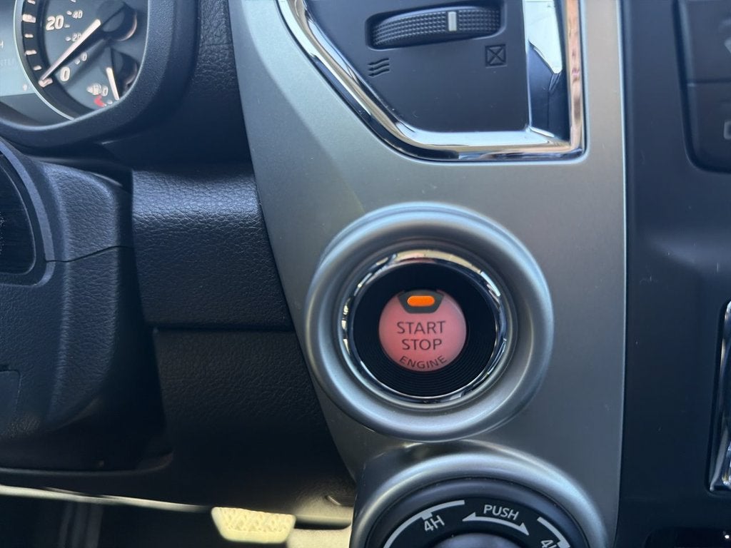 2021 Nissan TITAN Crew Cab SV 4x4