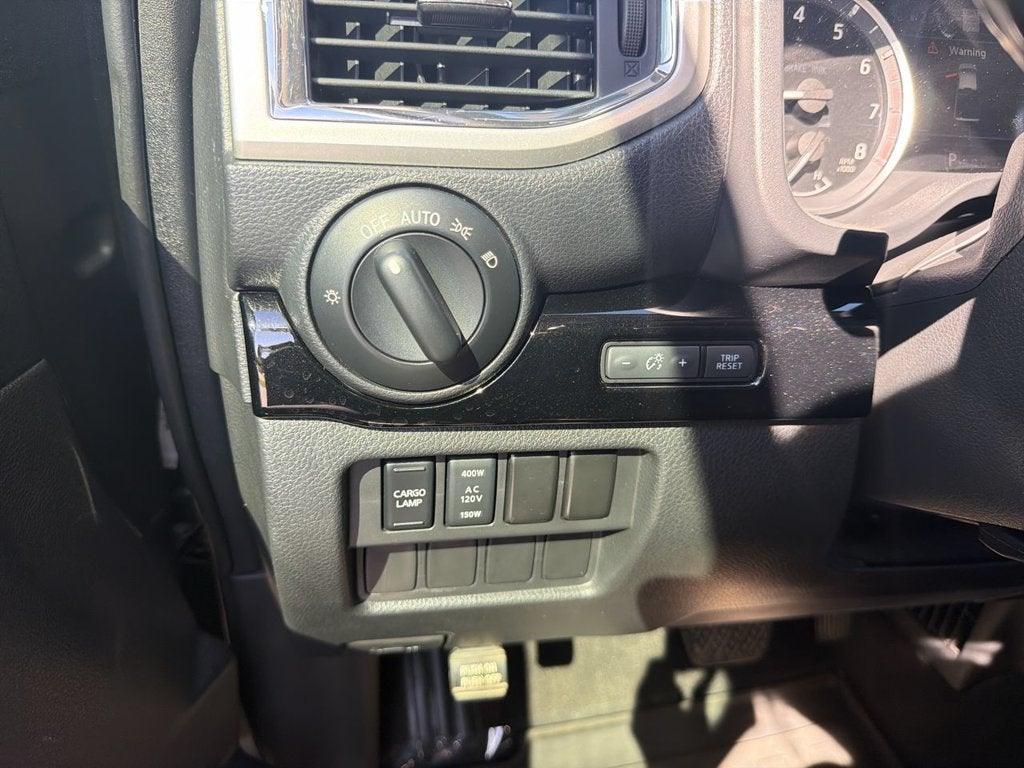 2021 Nissan TITAN Crew Cab SV 4x4