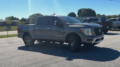 2021 Nissan TITAN Crew Cab SV 4x4