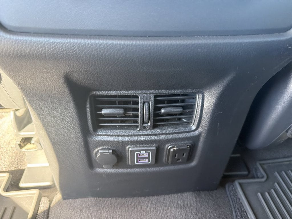 2021 Nissan TITAN Crew Cab SV 4x4