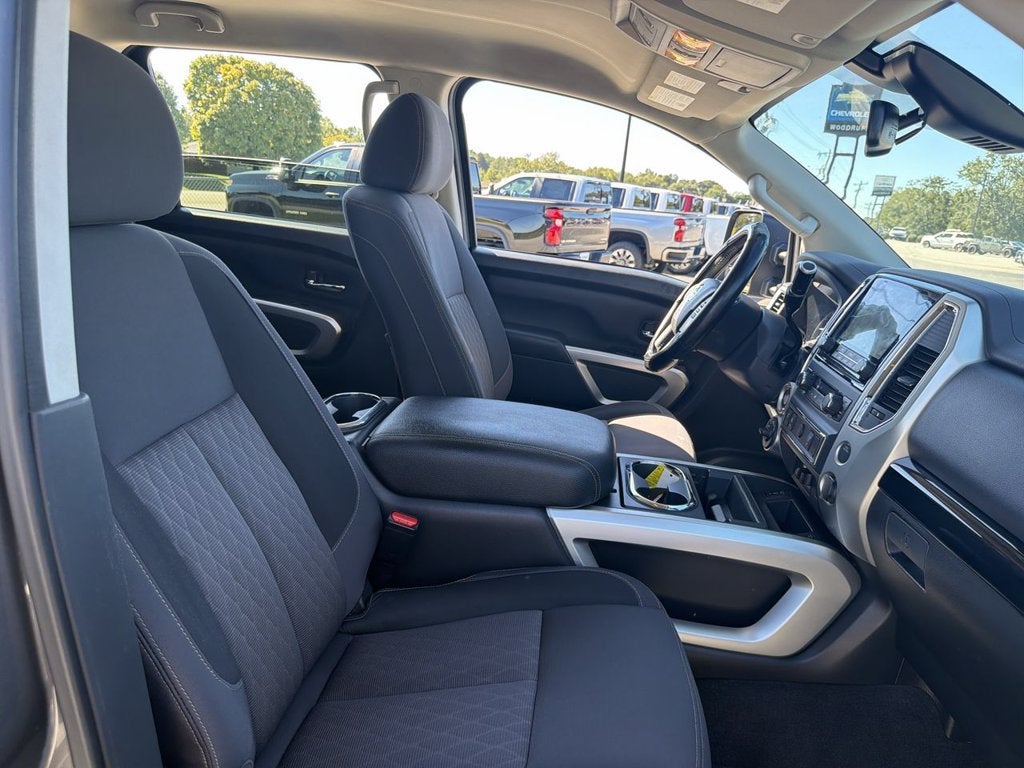 2021 Nissan TITAN Crew Cab SV 4x4