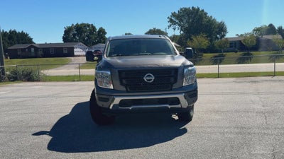 2021 Nissan TITAN Crew Cab SV 4x4