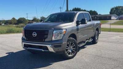2021 Nissan TITAN Crew Cab SV 4x4