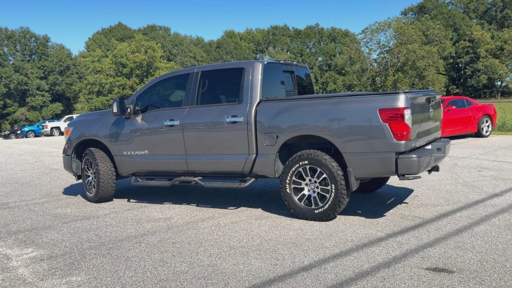 2021 Nissan TITAN Crew Cab SV 4x4