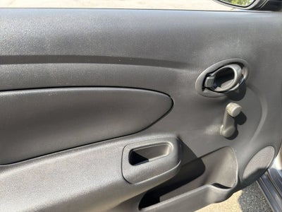2019 Nissan Versa 1.6 S+