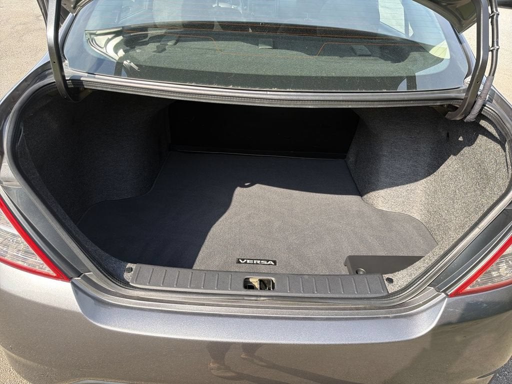 2019 Nissan Versa 1.6 S+