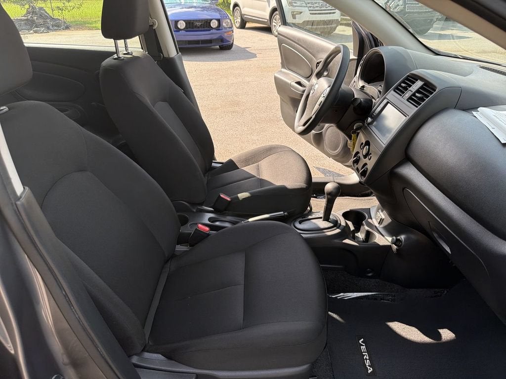 2019 Nissan Versa 1.6 S+