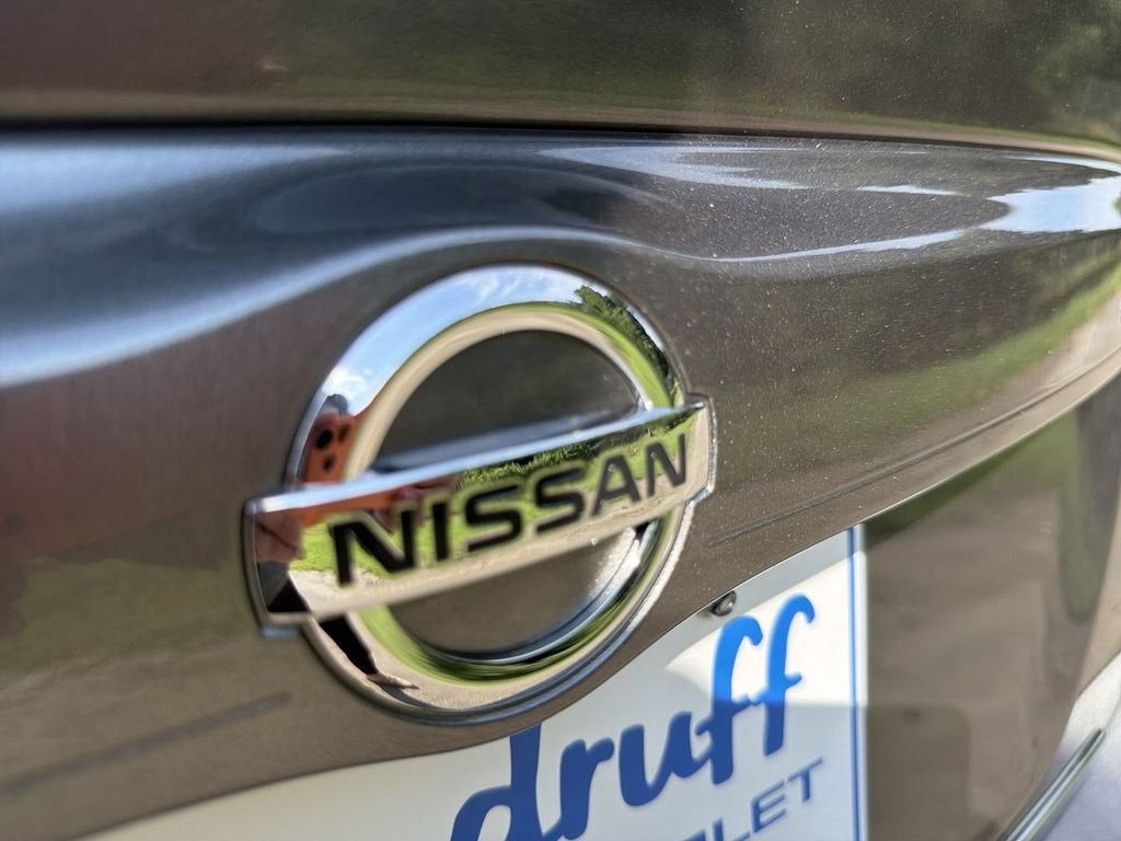 2019 Nissan Versa 1.6 S+