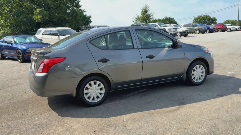 2019 Nissan Versa 1.6 S+