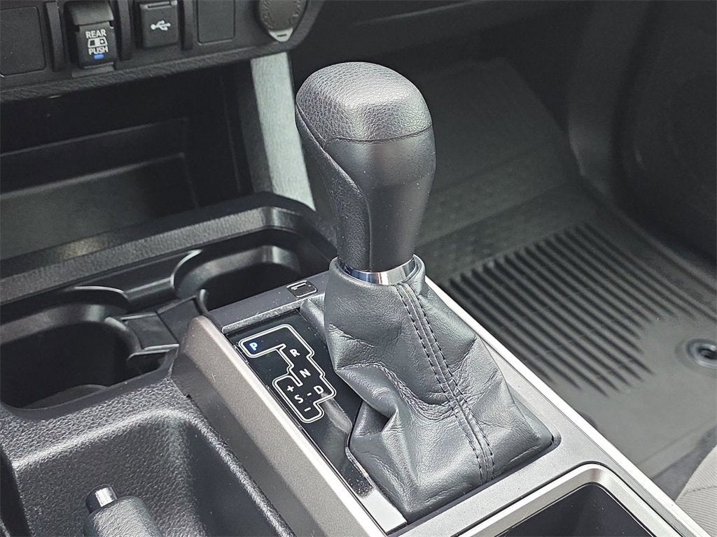 2022 Toyota Tacoma 2WD SR5