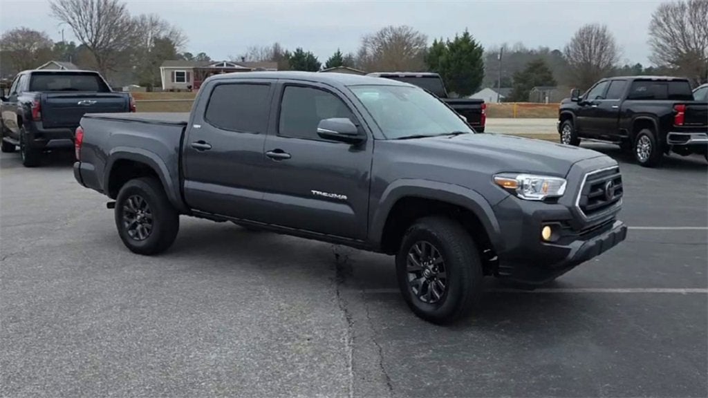 2022 Toyota Tacoma 2WD SR5