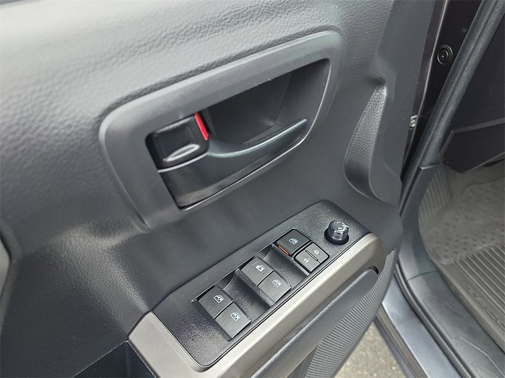 2022 Toyota Tacoma 2WD SR5