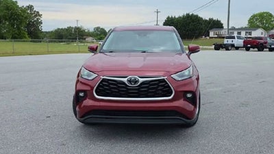 2024 Toyota Highlander LE