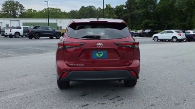 2024 Toyota Highlander LE