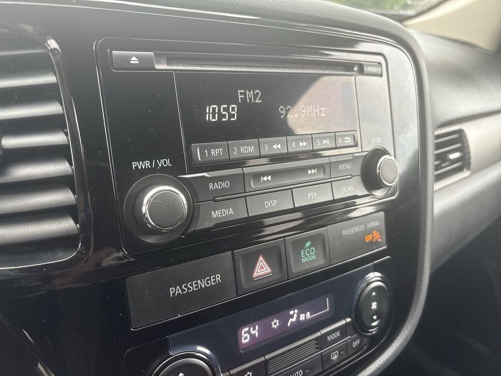 2014 Mitsubishi Outlander ES