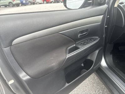 2014 Mitsubishi Outlander ES
