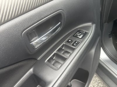 2014 Mitsubishi Outlander ES