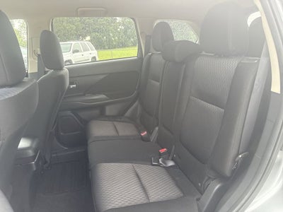 2014 Mitsubishi Outlander ES