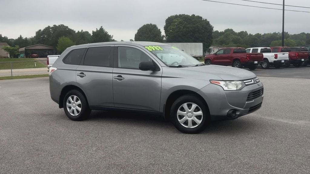 2014 Mitsubishi Outlander ES
