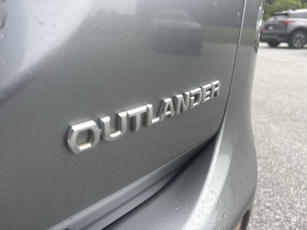 2014 Mitsubishi Outlander ES