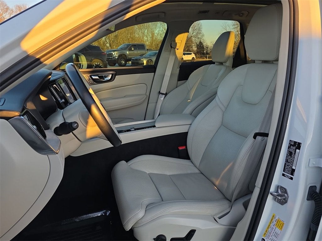 2021 Volvo XC60 T5 Inscription