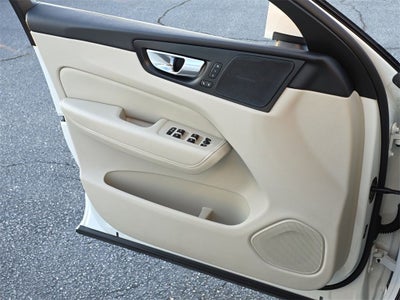 2021 Volvo XC60 T5 Inscription