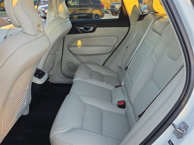 2021 Volvo XC60 T5 Inscription