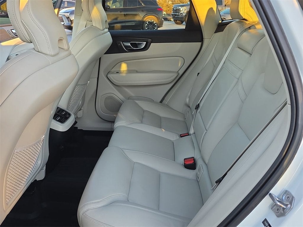 2021 Volvo XC60 T5 Inscription